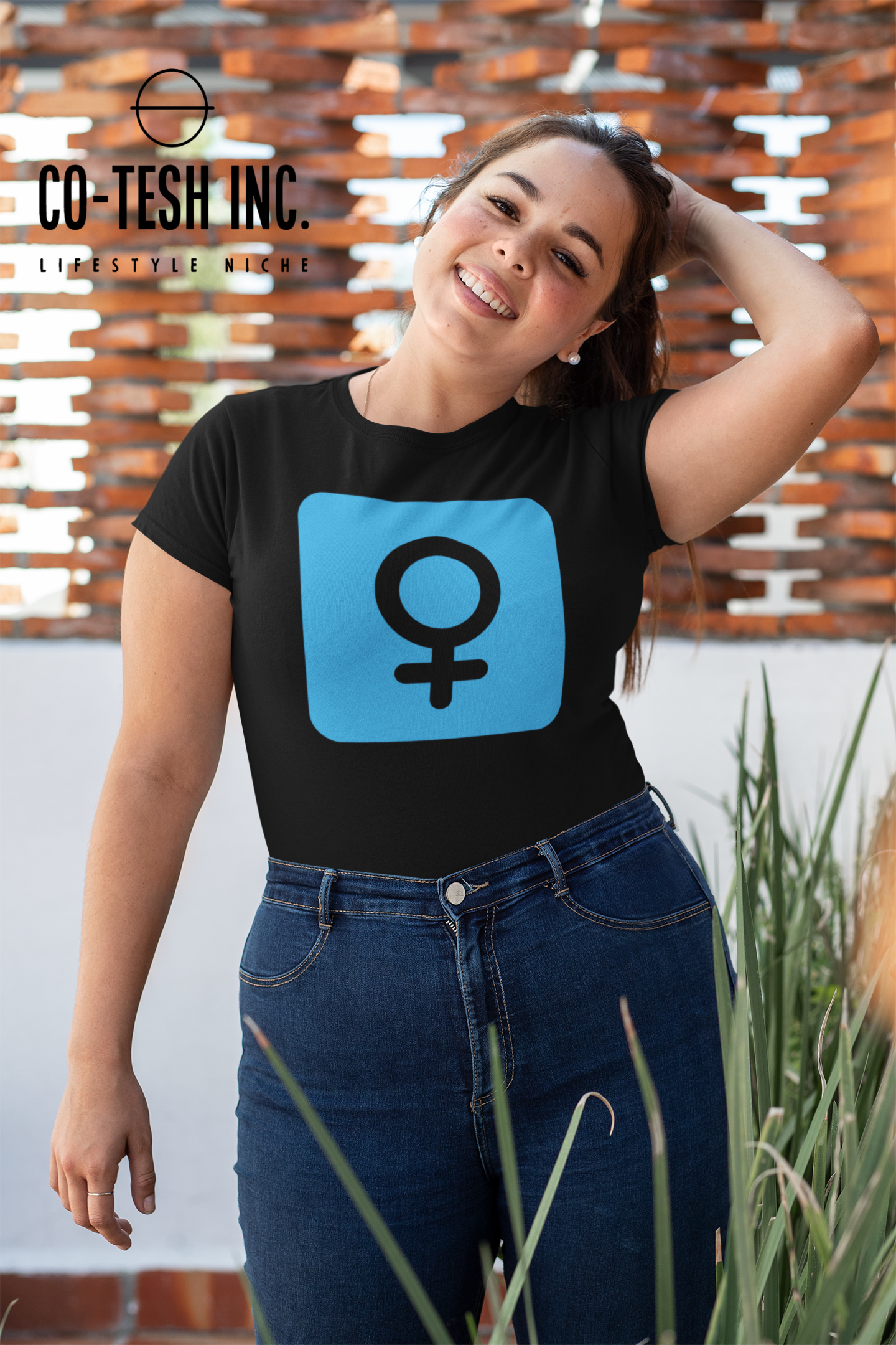 symbol ♀ Short-Sleeve Unisex T-Shirt Cotesh
