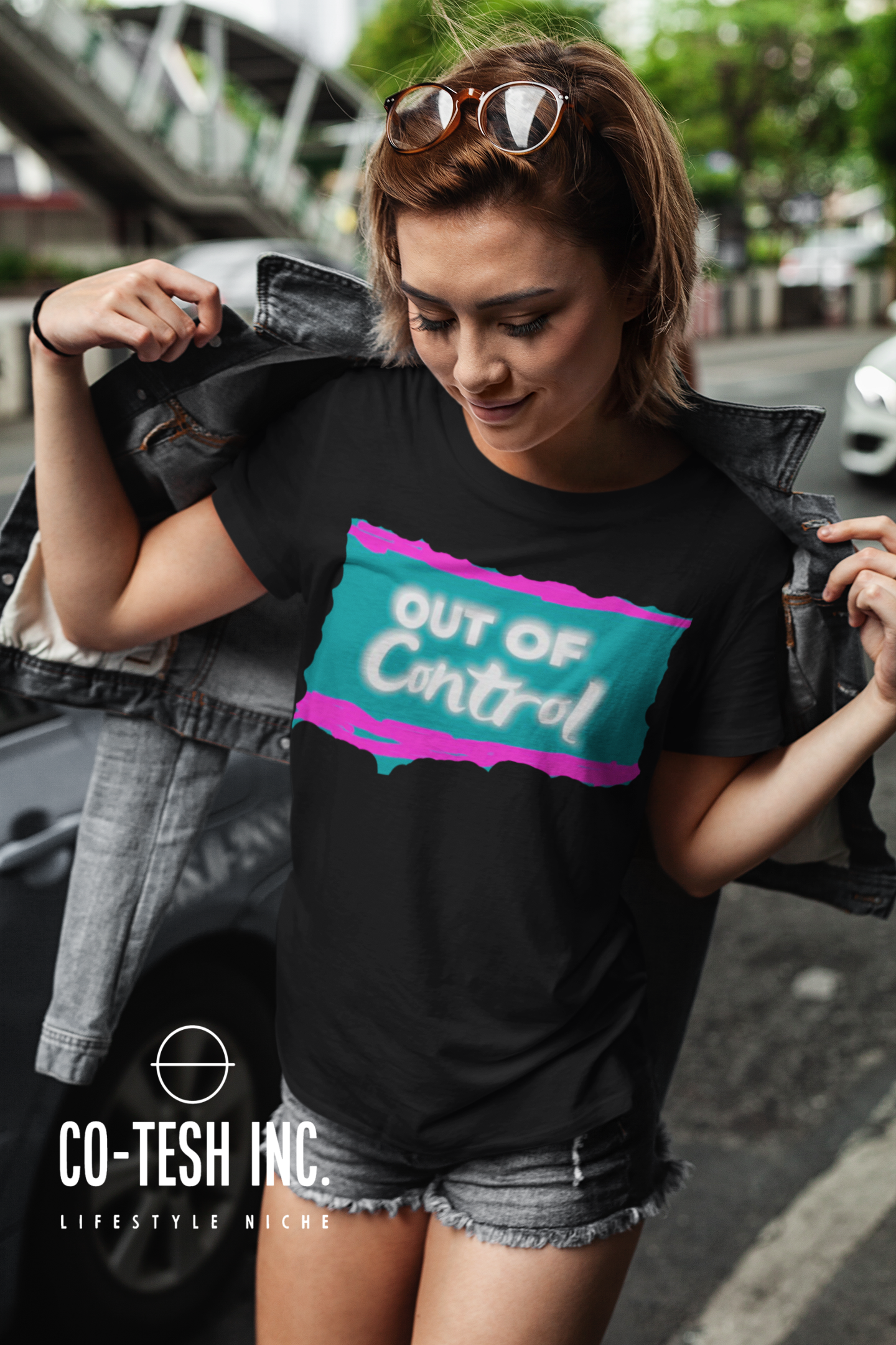 Out of control Short-Sleeve Unisex T-Shirt Cotesh