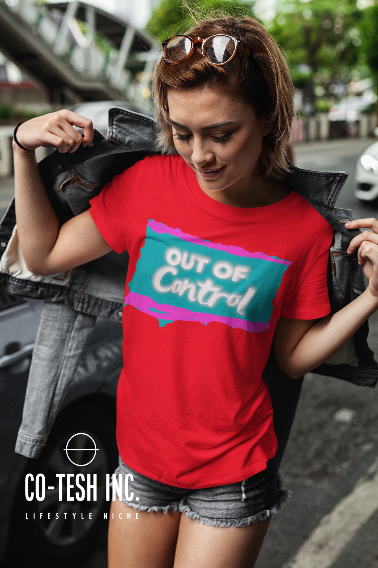 Out of control Short-Sleeve Unisex T-Shirt Cotesh